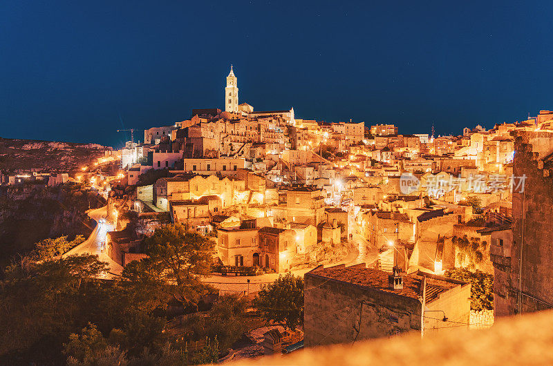 Matera / Sassi在Matera / Italy / ancient town / night